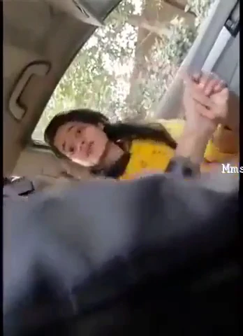 Pakistani girl blowjob in car