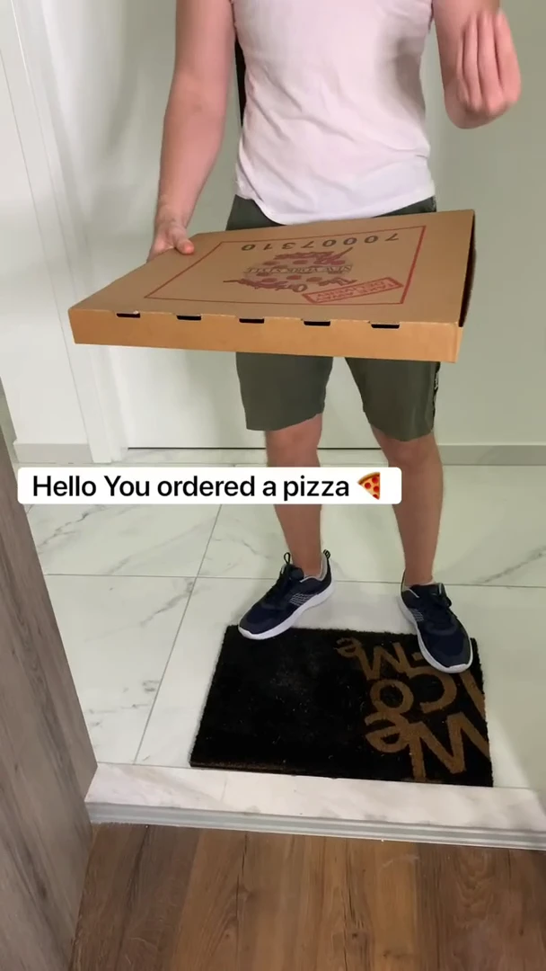 The Pizza Man Is Here