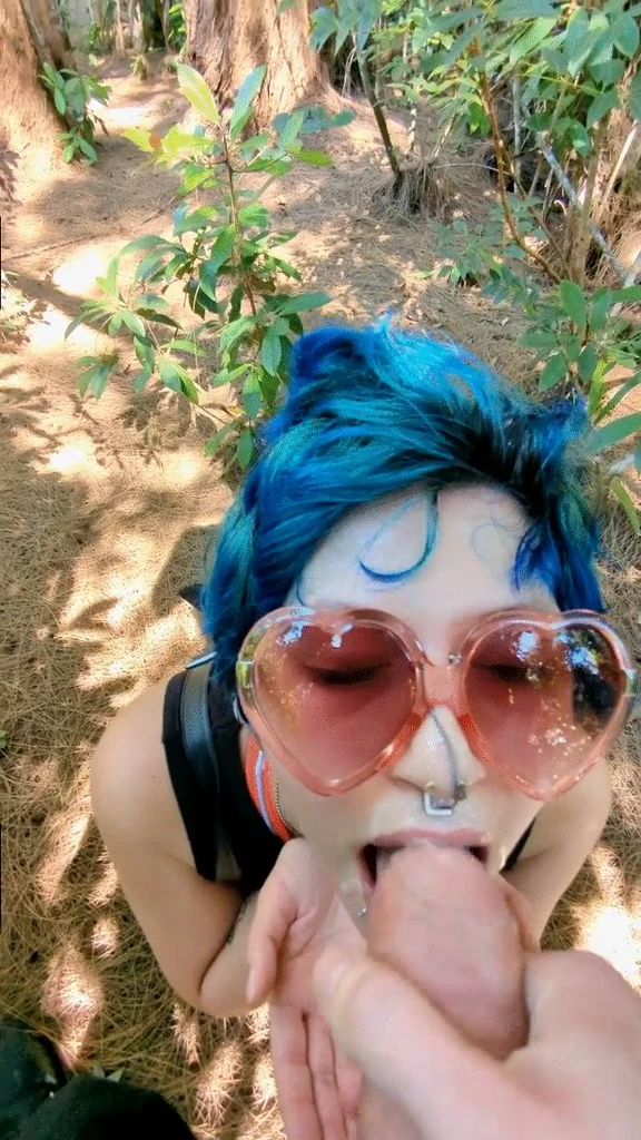Cumming on her face in the great outdoors
