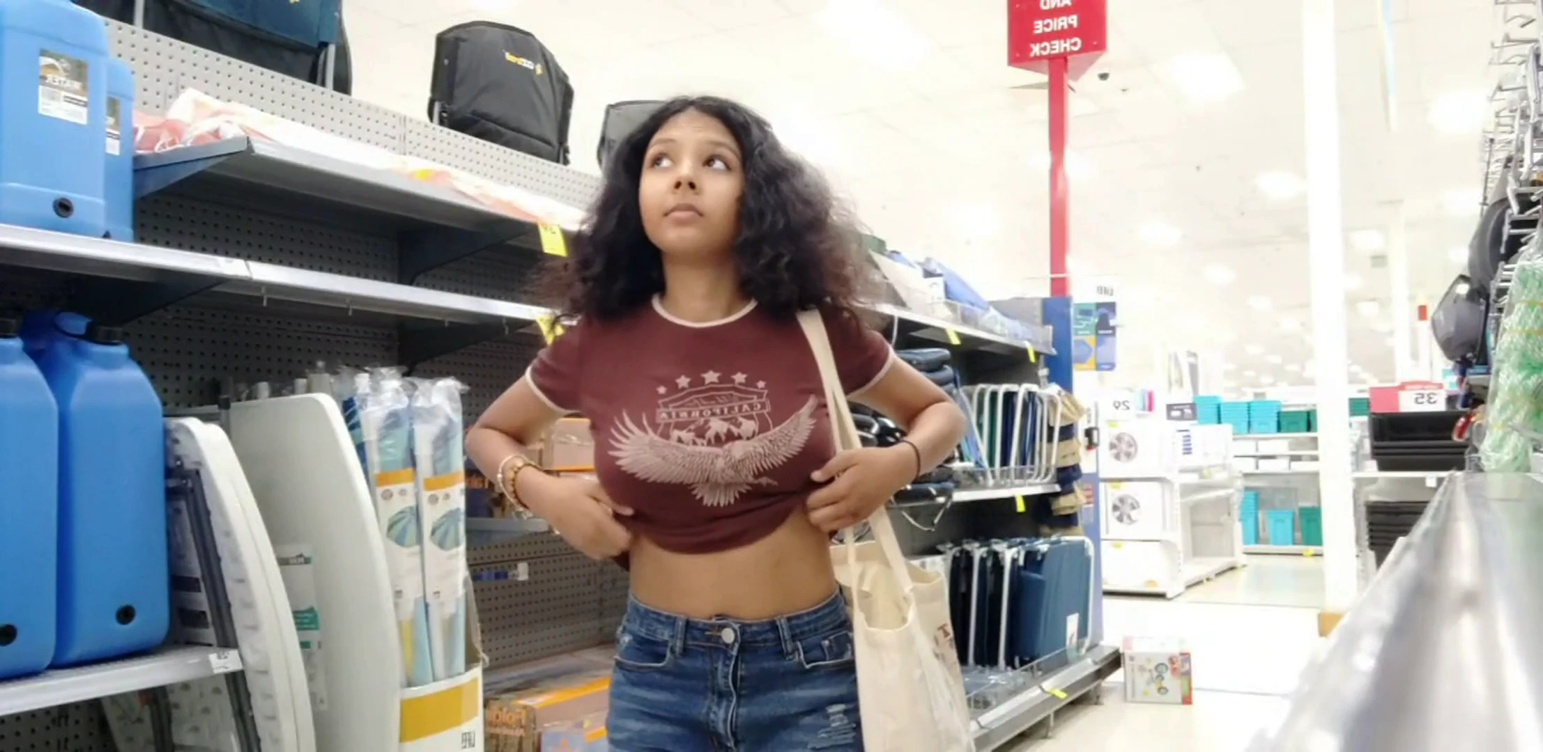 sure come to pay me a visit in this aisle [GIF]