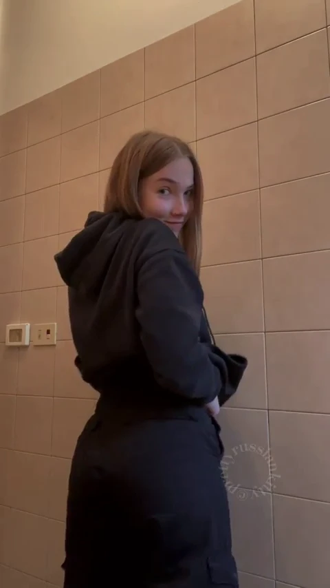 Showing you my hungry booty from my office bathroom