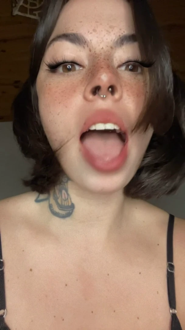 50% OFF IN MY VIP PAGE 🔥+100 vids unblocked 😈 anal lover 🍑 hairy pussy 🌳 deep throat 🍆 squirt girl💦